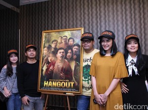 Hangout: Misteri Teror Kocak di Pulau Tak Berpenghuni