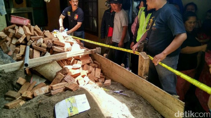 Seorang Pria Ditemukan Tewas Dalam Sumur Sedalam 8 Meter