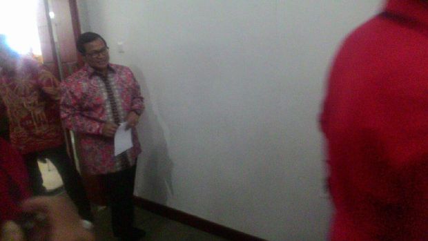 Pramono Anung hadir di rapat