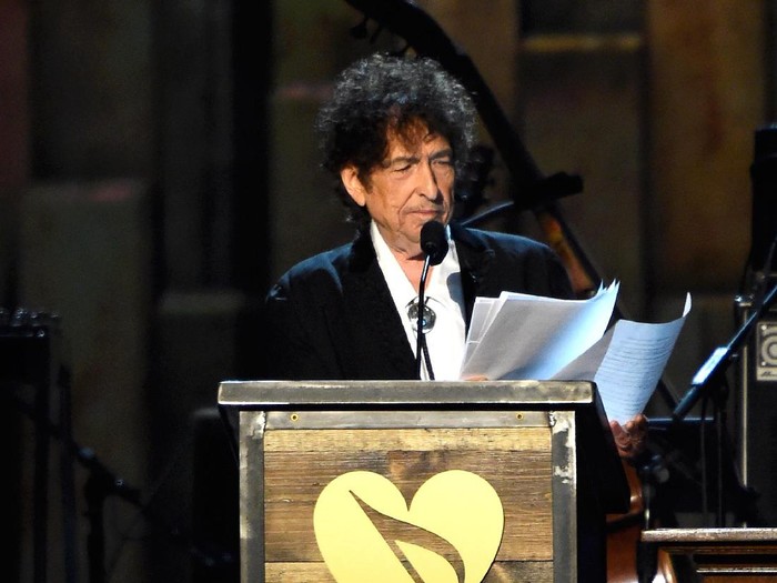 LOS ANGELES, CA - FEBRUARY 06:  Honoree Bob Dylan speaks onstage at the 25th anniversary MusiCares 2015 Person Of The Year Gala honoring Bob Dylan at the Los Angeles Convention Center on February 6, 2015 in Los Angeles, California. The annual benefit raises critical funds for MusiCares Emergency Financial Assistance and Addiction Recovery programs.  (Photo by Frazer Harrison/Getty Images)