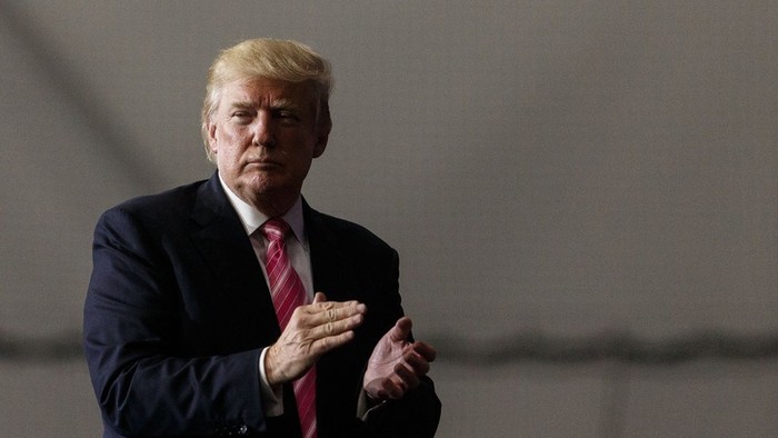 Donald Trump akan Bertemu dengan PM Jepang