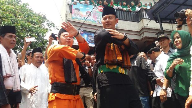 Jurus Silat 'Kuda Hitam' ala Agus Yudhoyono