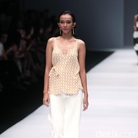 Fashion Show Busana JII by Gloria Agatha. Jakarta Fashion Week 2017. Senayan CIty. Jakarta. [Foto: Mohammad Abduh/Wolipop]