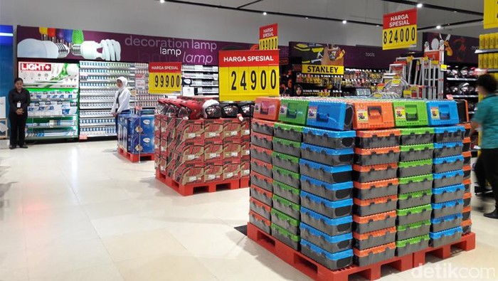 Beli 1 Gratis 2 Lampu LED di Transmart Carrefour