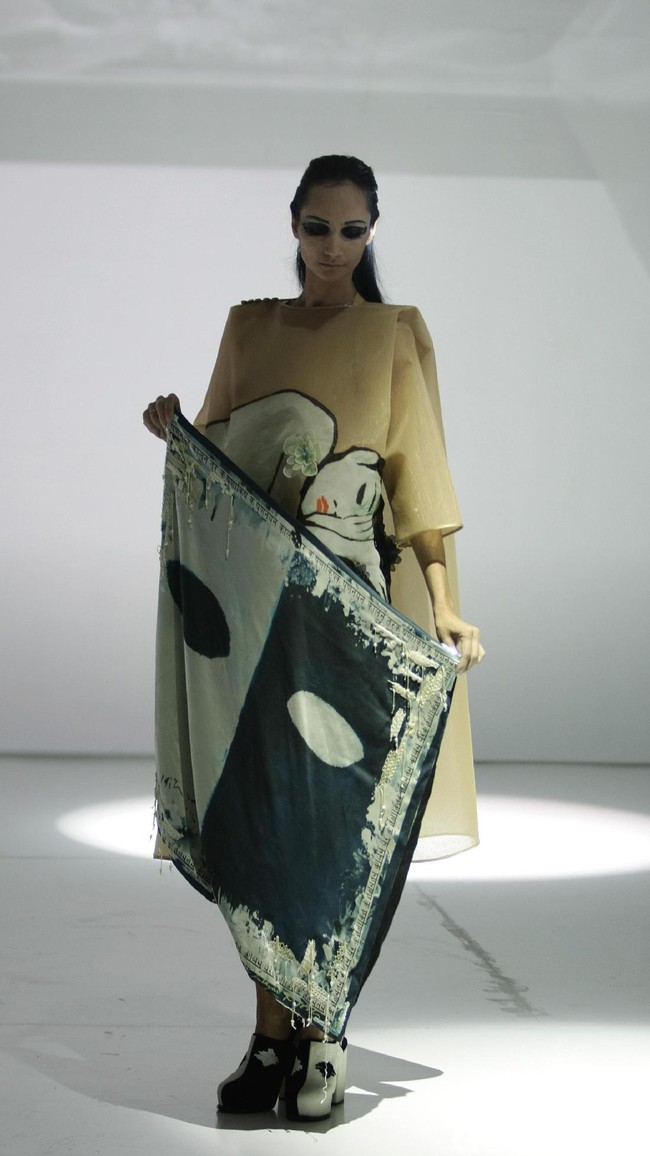 Koleksi Mel Ahyar mengkangkat tema Kini Abadi di IPMI Trend Show 2017. The Hall Lt.8 Senayan City. Jakarta. [Foto: Mohammad Abduh/Wolipop]