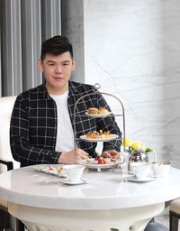 Nikmati <i>High Tea</i> dengan <i>Tartlets</i> hingga <i>Cake Pops</i> Buatan <i>Instabaker</i> dari Malaysia