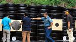 Latihan Menembak Para Pengusaha Muda
