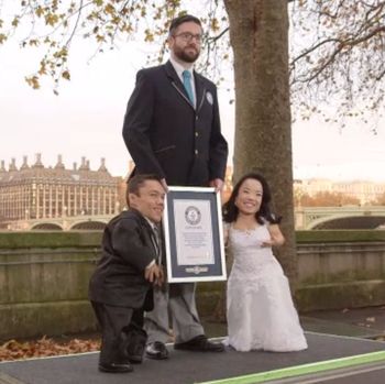 Tinggi Tak Sampai 100 cm, Pasangan Pengantin Baru Ini Pecahkan Rekor Dunia