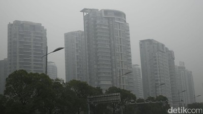 Kota Suzhou Diselimuti Kabut