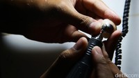 Protesa mata, disebut juga sebagai prostesis mata, adalah mata palsu estetis untuk orang yang kehilangan satu mata setelah mengalami cedera atau penyakit, untuk orang yang cacat mata sejak lahir, untuk orang buta dengan mata kisut atau jelek.