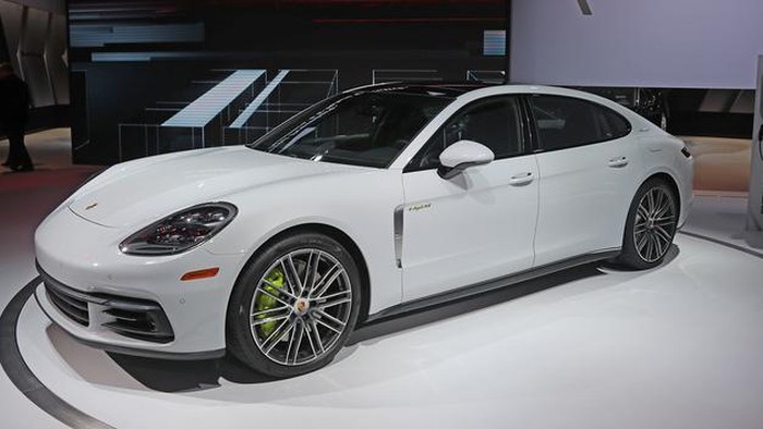 Porsche Panamera Usung New V6 Turbo