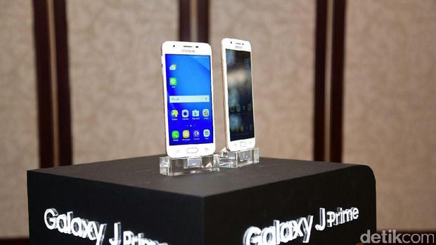 Trio Samsung Galaxy J Prime Resmi Melenggang