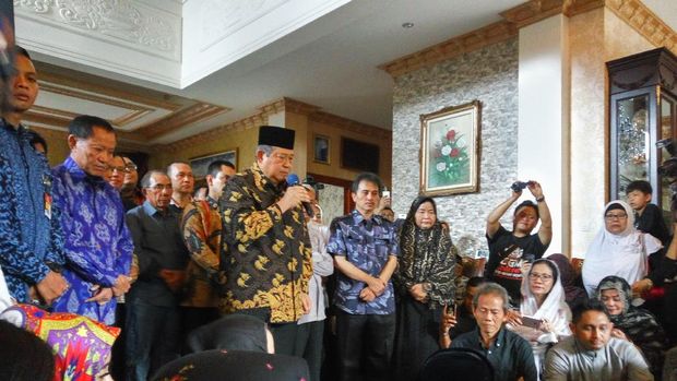 SBY: Selamat Jalan Sutan Bhatoegana, Sahabat yang Gigih Berjuang