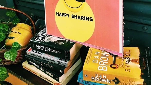 Tak Punya Uang? Cukup Tukarkan Buku untuk Dapatkan Makanan Gratis di Kafe Ini