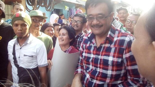 Dikunjungi Djarot, Warga Semper Timur Mengadu Soal Saluran Air