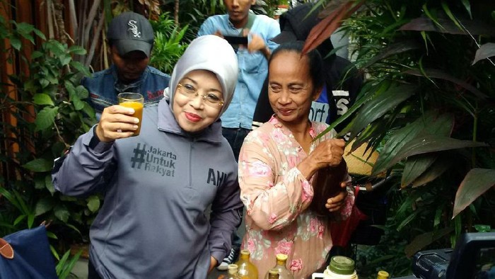 Blusukan di Cempaka Putih Barat, Sylviana Serasa Pulang Kampung