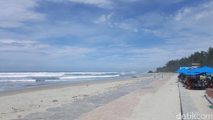 Pantai Panjang di Bengkulu