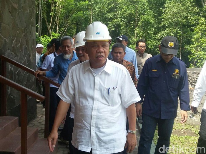 Tanggul Raksasa Bagian Dalam Ditargetkan Selesai Tahun Ini