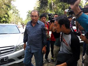 Max Sopacua Ngamuk Dikaitkan Isu Kudeta Partai Demokrat