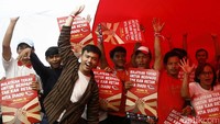 Setelah itu juga ada pementasan kesenian tradisional.