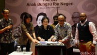 Pada kesepatan itu juga ditandatangani MoU antara  Rahmawati, Perwakilan Ketua Adat Papua dan Kerja sama dengan Papuan Center, dengan memberikan kesempatan bagi pemuda Papua untuk melanjutkan Pendidikan di Universitas Bung Karno (UBK) dan membanguan UBK di Papua, peningkatan sumber daya manusia di Papua.