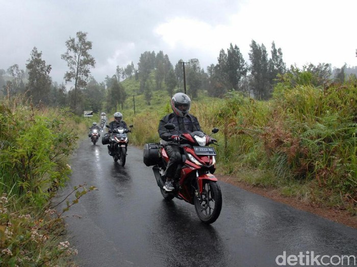 Bertualang dengan Honda Supra GTR 150 di Jawa Timur