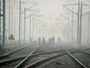60 Orang Tewas dalam Kecelakaan Kereta Api di India
