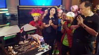 Rangkaian acara peringatan HUT ke-11 CT ARSA Foundation sudah digelar sejak awal November 2016. Sejak 14 November-20 November digelar Bazar Amal di lantai dasar Menara Bank Mega.