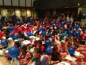 Balai Kota DKI Diserbu Ratusan Anak, Ikut Lomba Mewarnai dan Keliling Jakarta