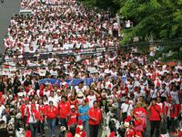 Senyum Warga Semarang Tunjukkan Perdamaian