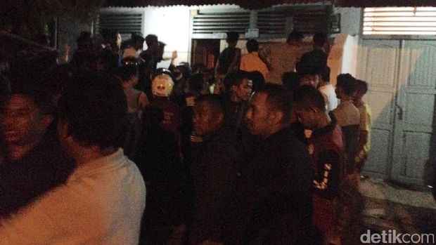 Ketua DPRD Sijunjung digerebek saat mesuk dengan istri sopir