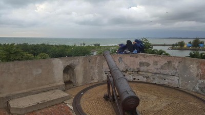 Potret Benteng Cantik Nan Mistis di Bengkulu