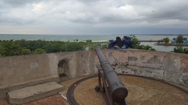 Potret Benteng Cantik Nan Mistis di Bengkulu