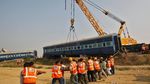 Ini Penampakan Kecelakaan Kereta di India Yang Tewaskan 119 Orang