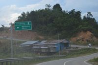Pembangunan Jalan Akses Perbatasan Menuju Entikong Capai 25%