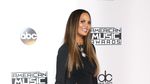 Duh, Chrissy Teigen Nyaris Ekspos Organ Intim di AMA 2016
