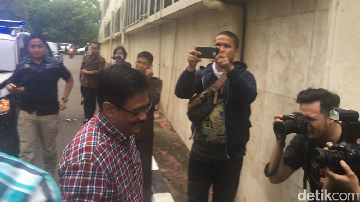 Pakai Baju Kotak-kotak, Djarot Siap Beri Keterangan Soal Penghadangan Kampanye