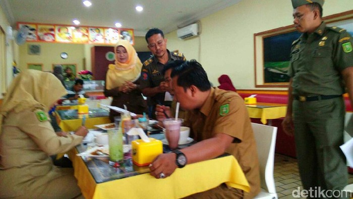 Sejumlah PNS di Pekanbaru Terjaring Razia Satpol PP