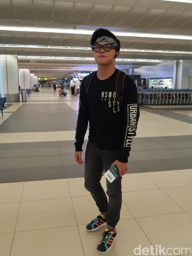 Foto: OOTD Saat <i>Traveling</i> Ala Rizky Febian dan Ify 'Blink'