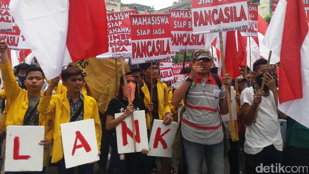  Mahasiswa Aksi Damai Serukan Persatuan Indonesia