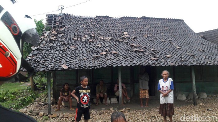103 Rumah di Bojonegoro Diterjang Puting Beliung