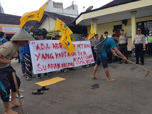 Mahasiswa Sukabumi Gelar Aksi Solidaritas Petani Majalengka