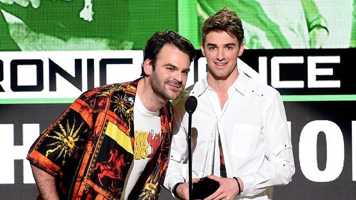 Akankah The Chainsmokers Berkolaborasi dengan Bomba Estereo di 2017?
