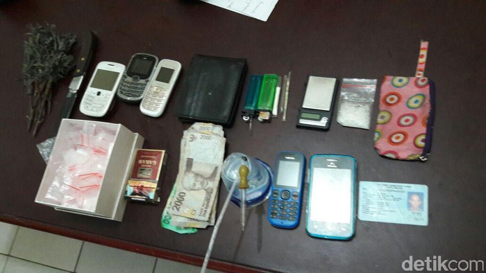 Polisi Tangkap Pasangan Kekasih yang Edarkan Narkoba di Medan