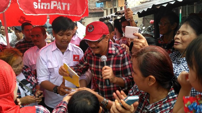 Djarot Gagas Program Jumat Keliling untuk Cek Drainase di Gang-gang