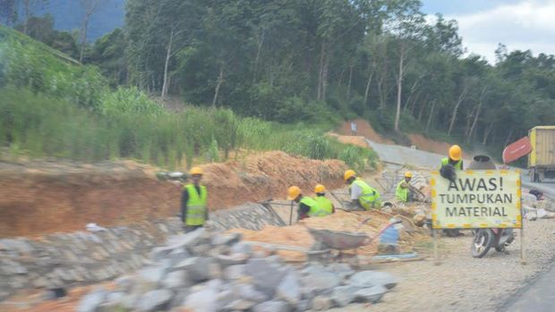 Penampakan Terkini Pembangunan Jalan Akses Perbatasan Entikong