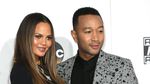 Duh, Chrissy Teigen Nyaris Ekspos Organ Intim di AMA 2016