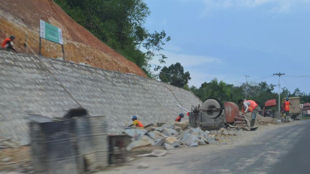 Penampakan Terkini Pembangunan Jalan Akses Perbatasan Entikong