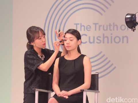 Langkah-langkah Makeup Natural Agar Terlihat Seperti Artis Korea