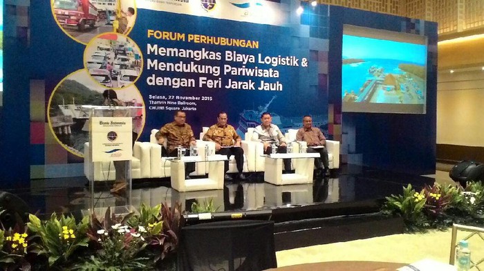 Banyak Jalan Rusak Akibat Truk, Menhub Kembangkan Jalur Laut